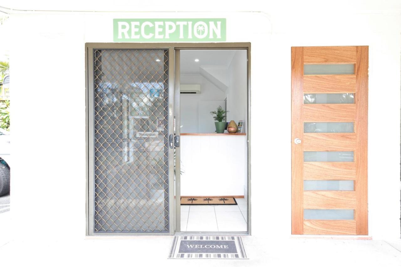 Kinka Palms Motel Yeppoon Bagian luar foto