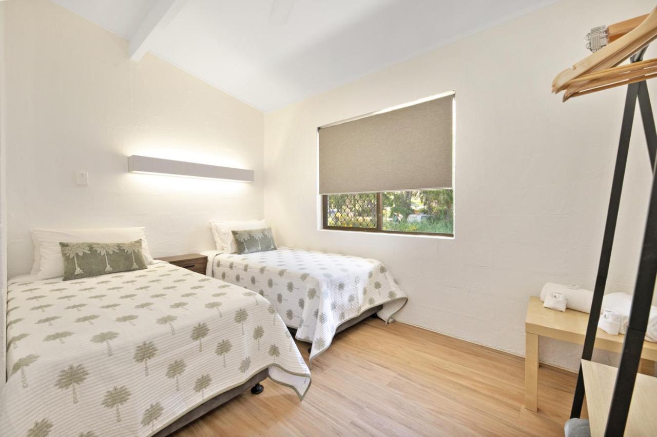 Kinka Palms Motel Yeppoon Bagian luar foto