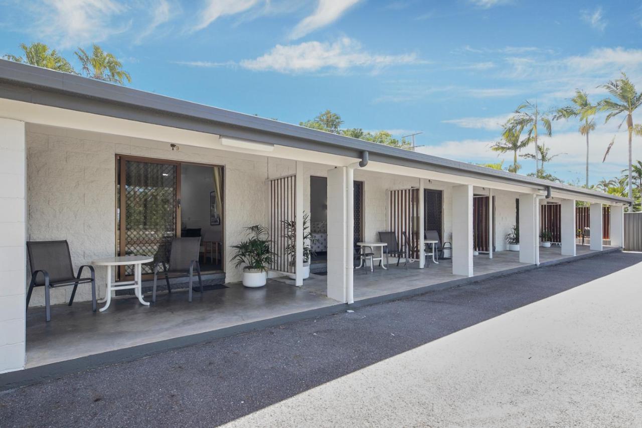 Kinka Palms Motel Yeppoon Bagian luar foto