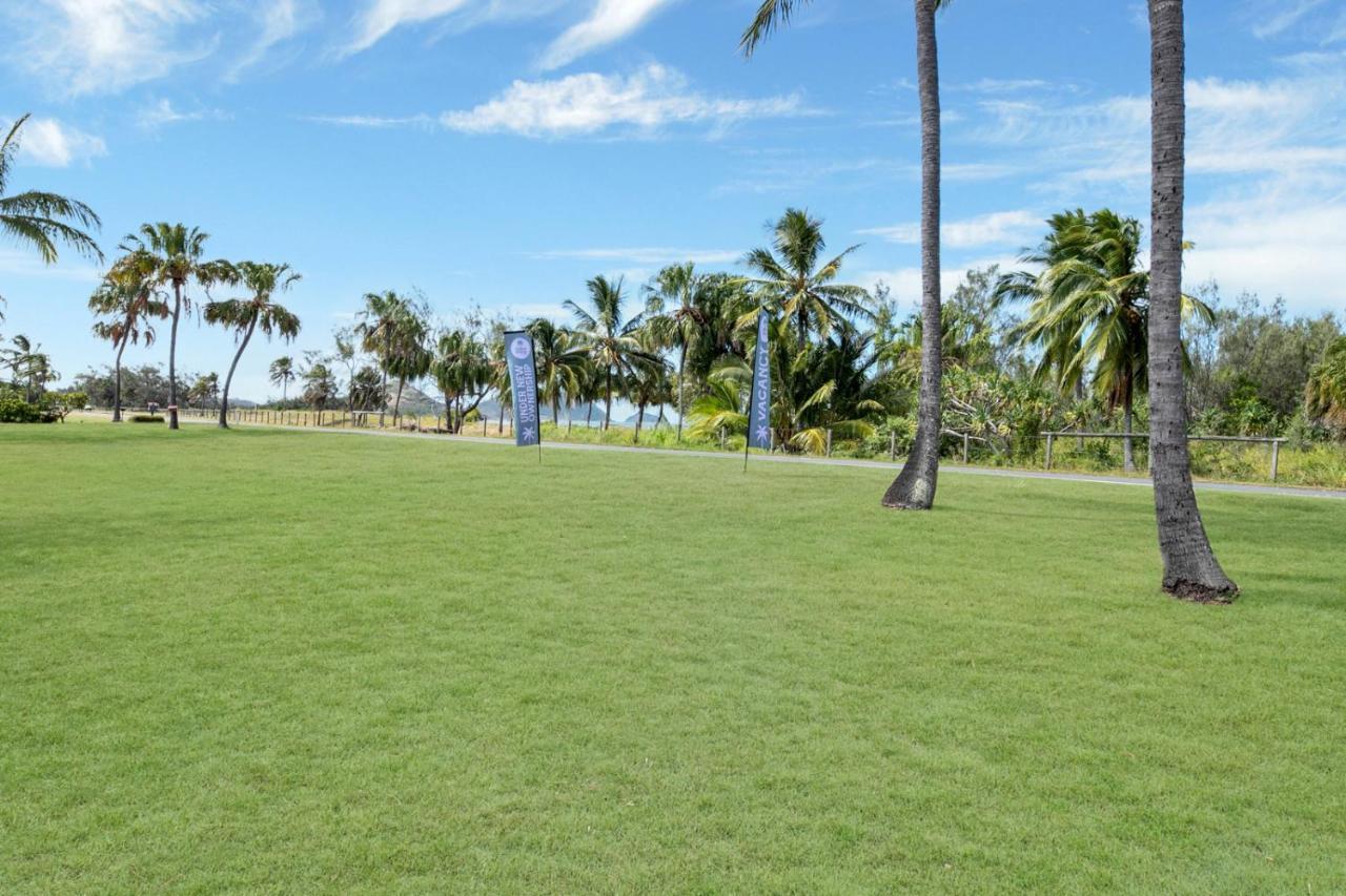 Kinka Palms Motel Yeppoon Bagian luar foto