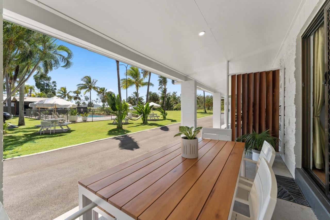 Kinka Palms Motel Yeppoon Bagian luar foto