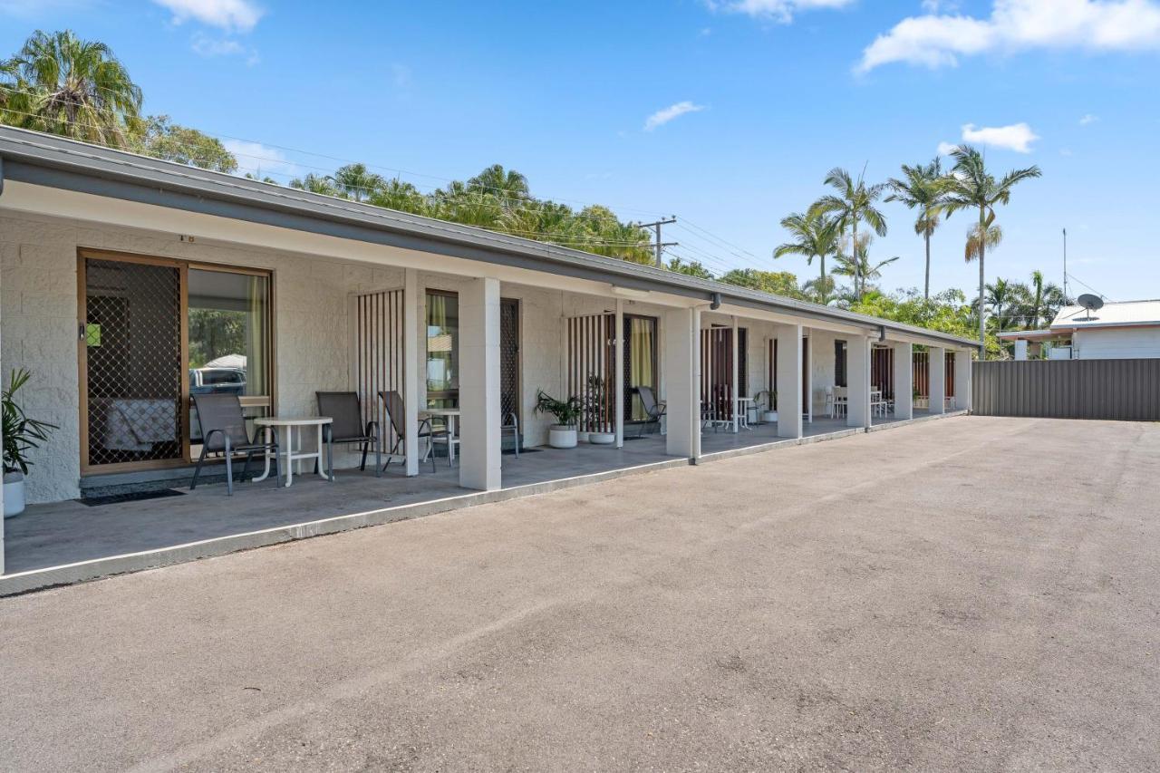 Kinka Palms Motel Yeppoon Bagian luar foto