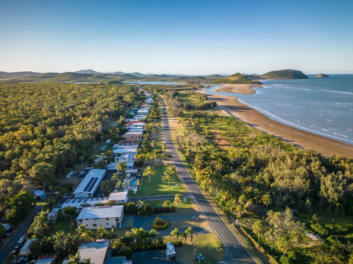 Kinka Palms Motel Yeppoon Bagian luar foto
