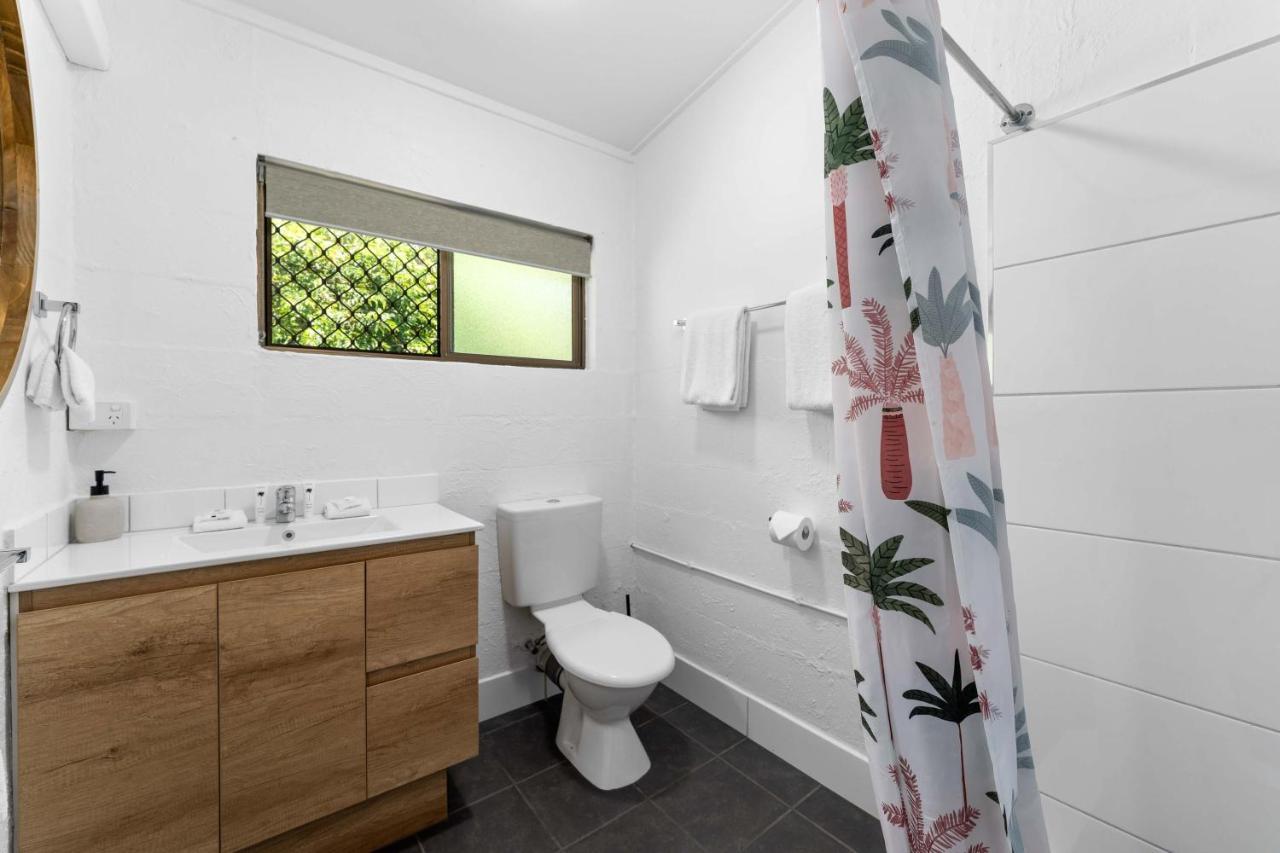 Kinka Palms Motel Yeppoon Bagian luar foto