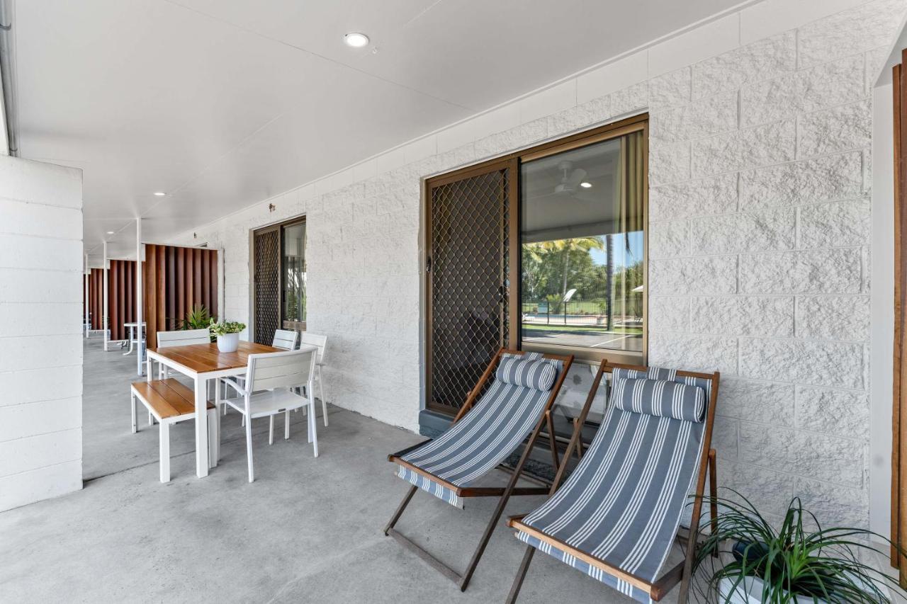 Kinka Palms Motel Yeppoon Bagian luar foto