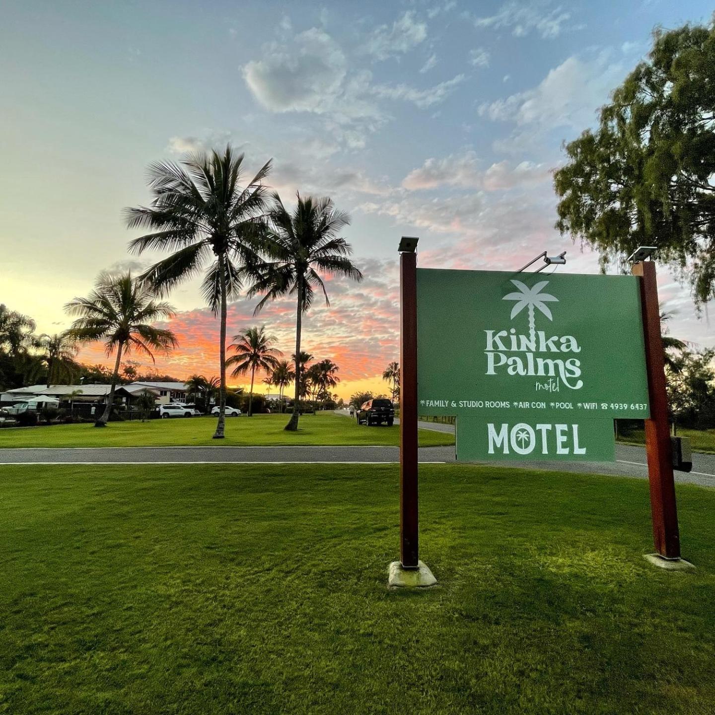 Kinka Palms Motel Yeppoon Bagian luar foto